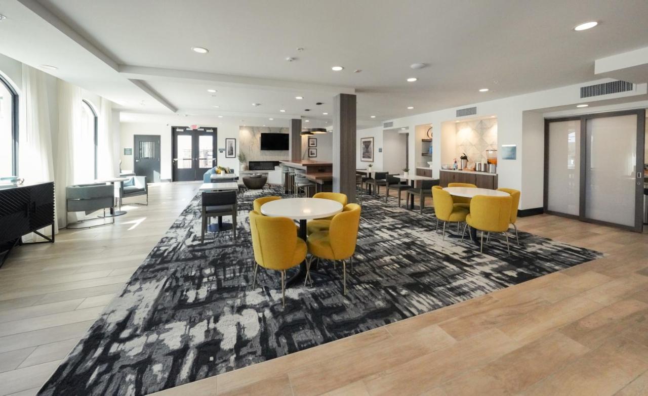La Quinta Inn & Suites By Wyndham Santa Cruz Exteriör bild