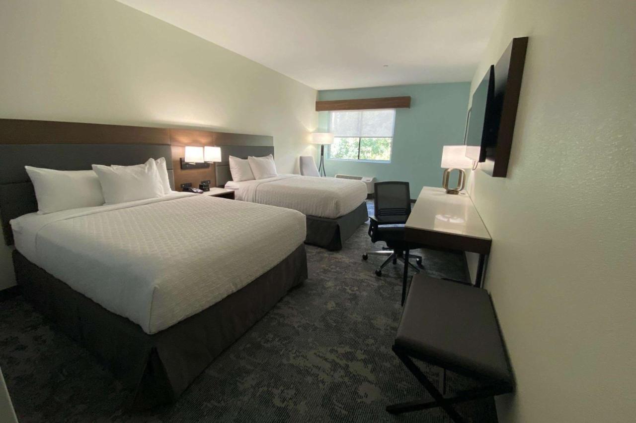 La Quinta Inn & Suites By Wyndham Santa Cruz Exteriör bild